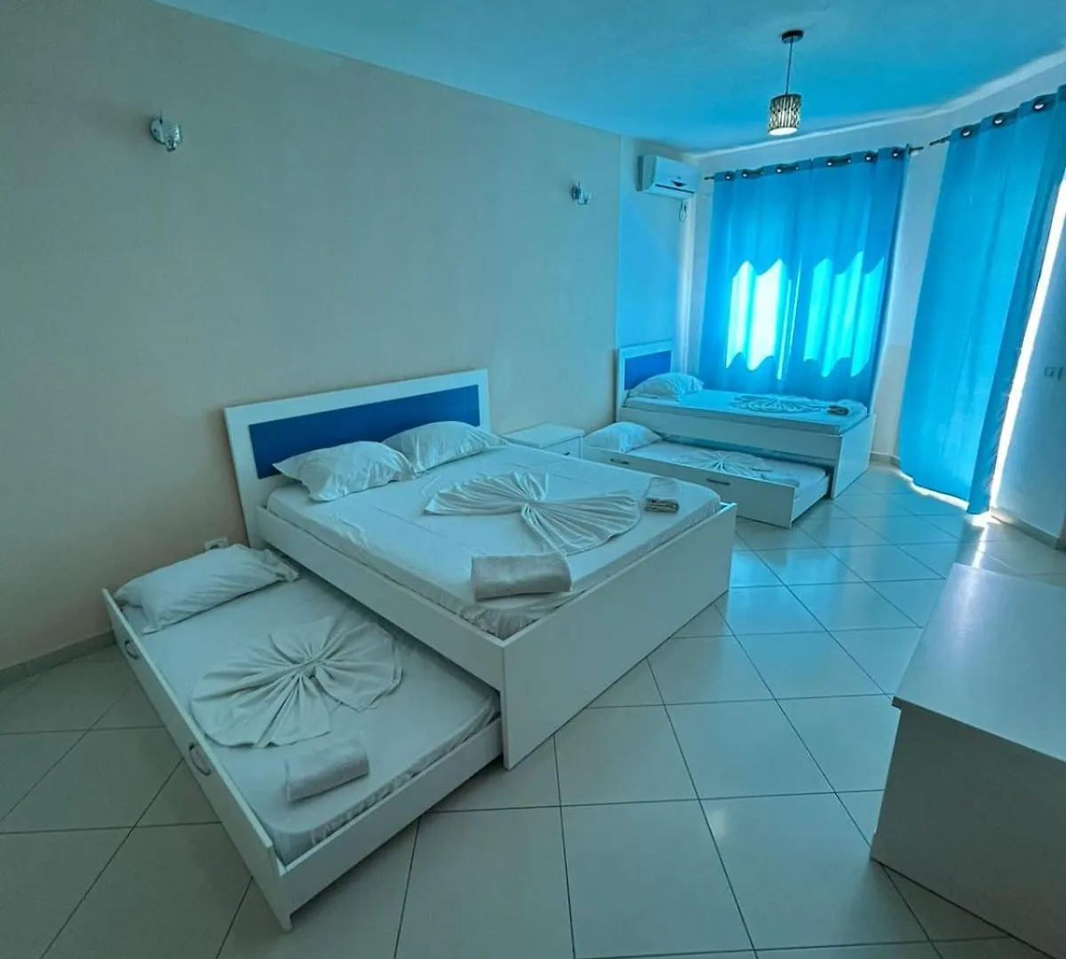 Hotel Comfort Shengjin 0*,